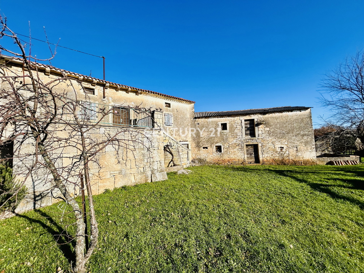 POREČ, OKOLICA, EKSKLUZIVNO AVTOHTONO ISTARSKO IMANJE S POGLEDOM NA MORJE