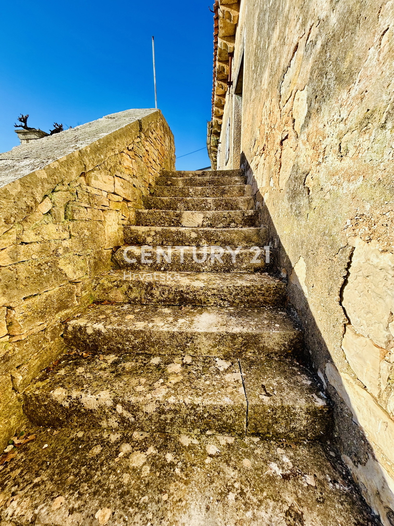 POREČ, OKOLICA, EKSKLUZIVNO AVTOHTONO ISTARSKO IMANJE S POGLEDOM NA MORJE