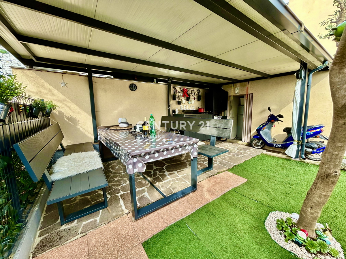 UMAG, CENTAR, NOV STAN Z OPREMO V PRIZEMLJU