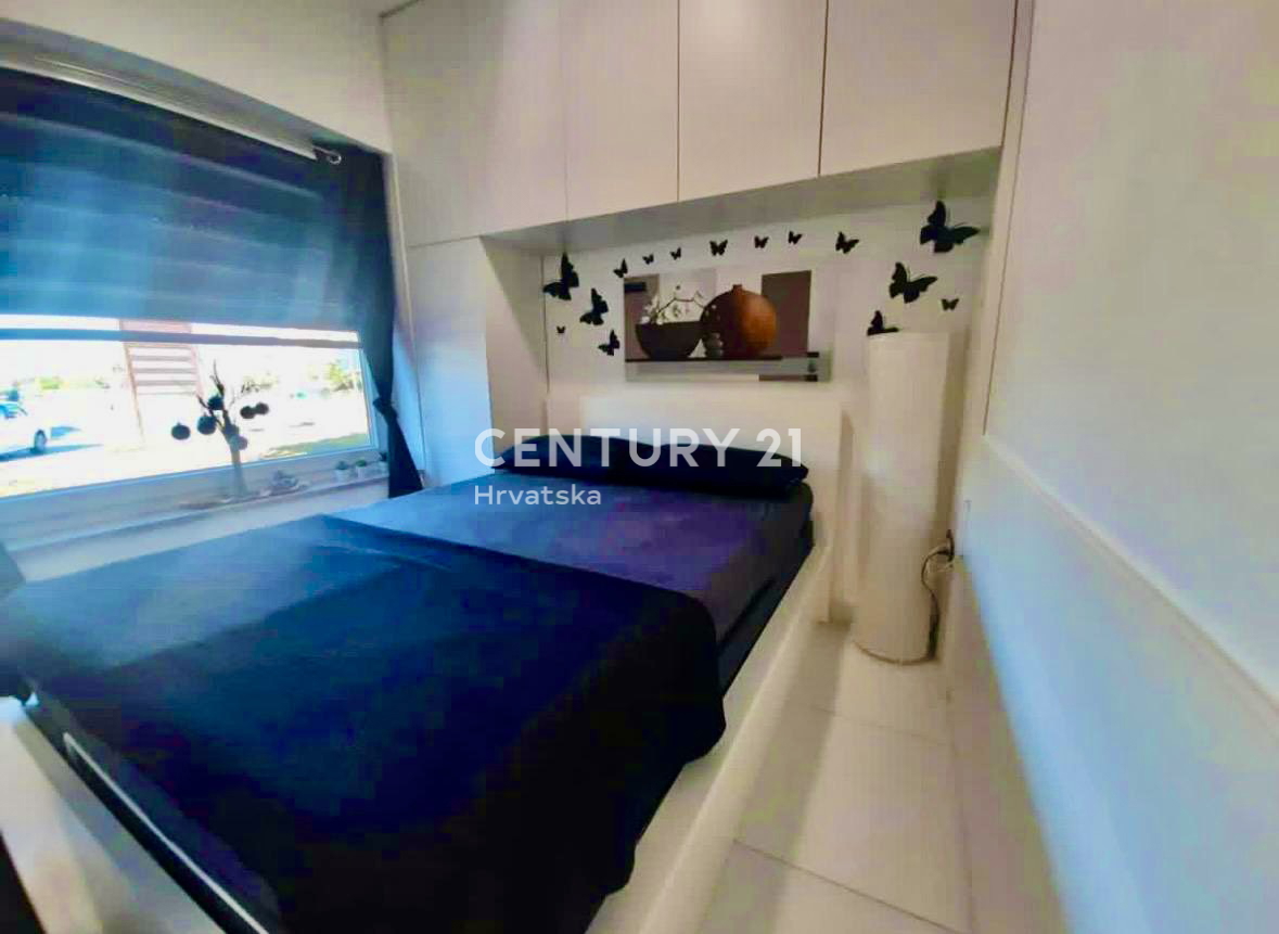 UMAG, CENTAR, NOV STAN Z OPREMO V PRIZEMLJU