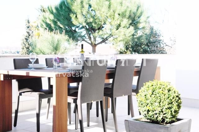 Prodaja, hiša, samostojna, Istarska županija, Novigrad