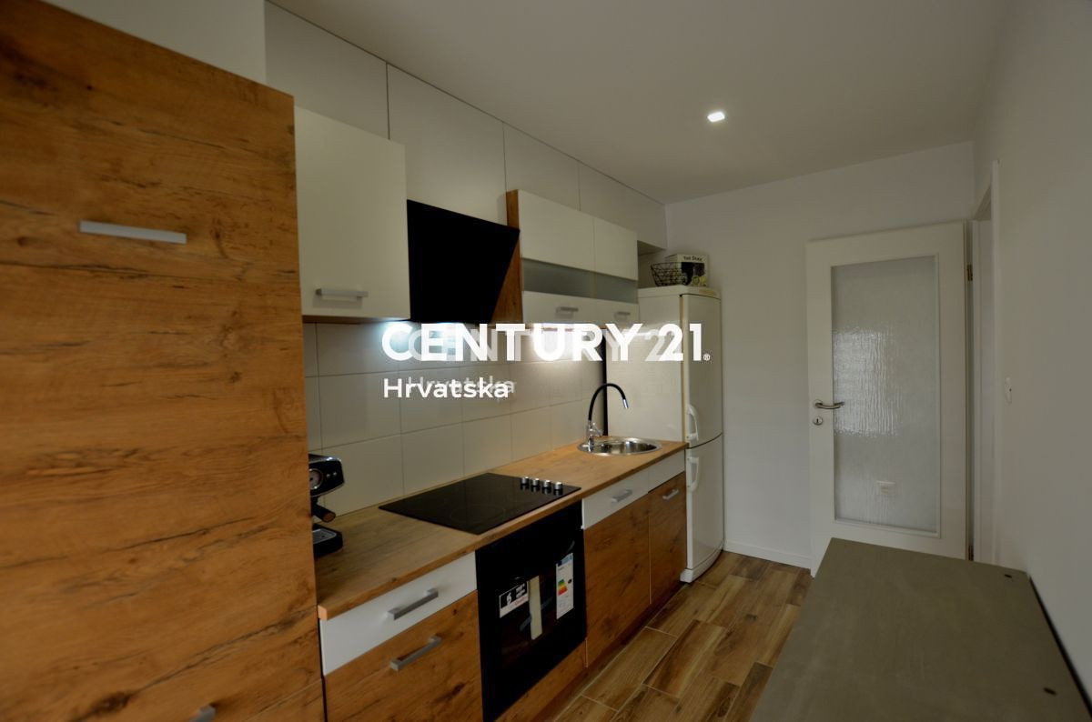 Prodaja, hiša, v nizu, Istarska županija, Pazin