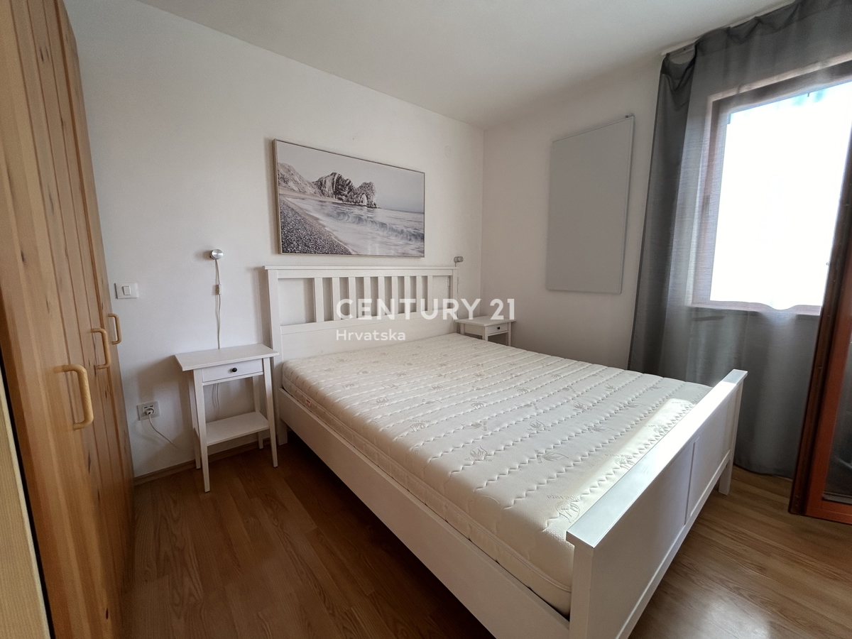 NOVIGRAD, OKOLICA, FANTASTIČEN STAN SAMO 3 KM OD NOVIGRADA