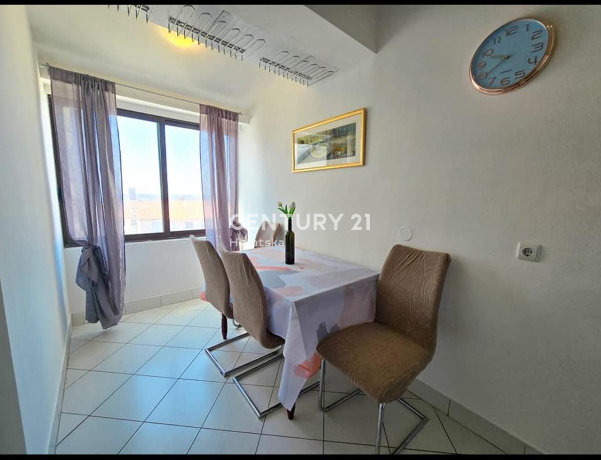 POREČ, PRODAJA, DVONADSTROPNO STANOVANJE S POGLEDOM NA MORJE