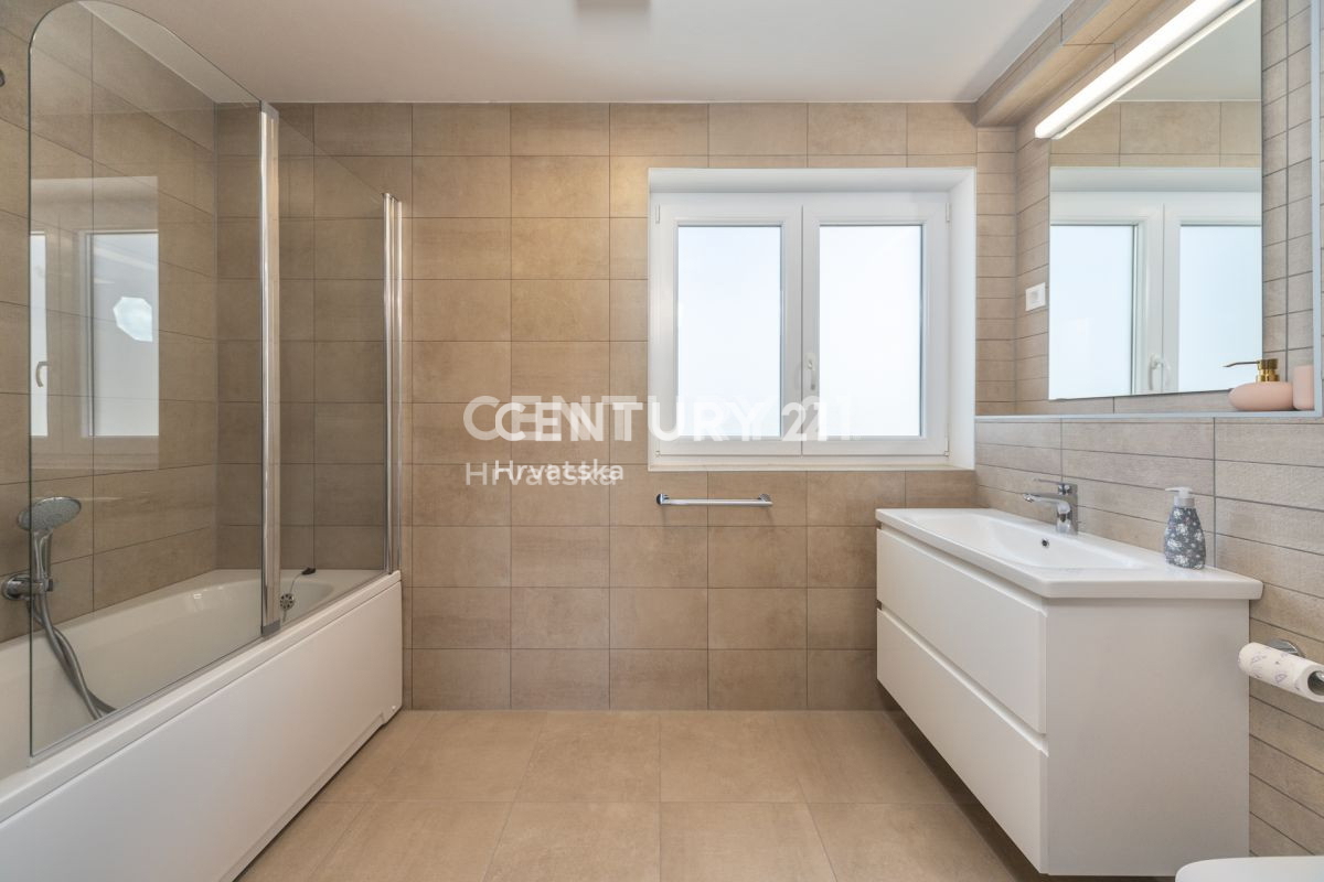 Prodaja, dvojna hiša, Istarska županija, Poreč