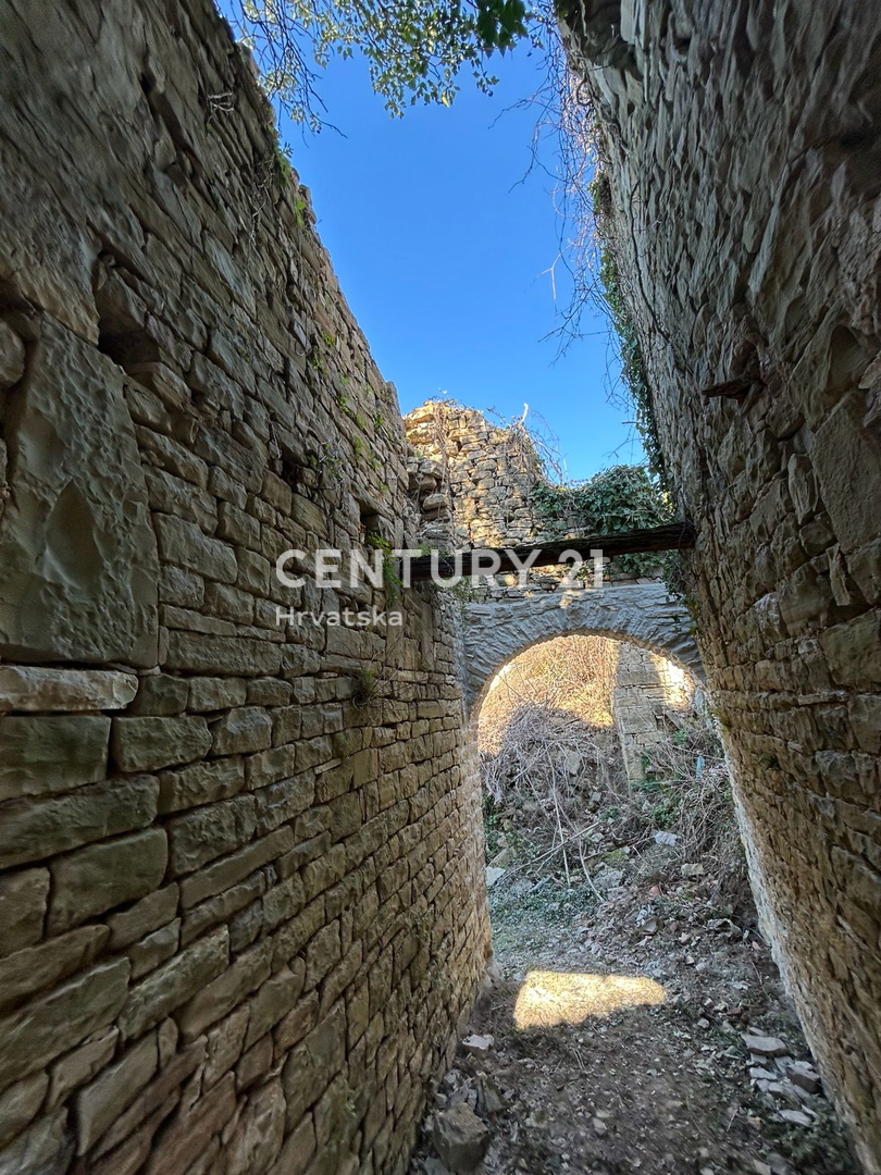 OPRTALJ, HOTEL, DELNO RENOVIRANA KAMNITA STARINA