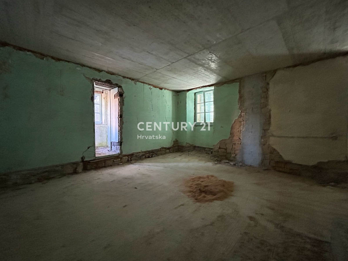 OPRTALJ, HOTEL, DELNO RENOVIRANA KAMNITA STARINA