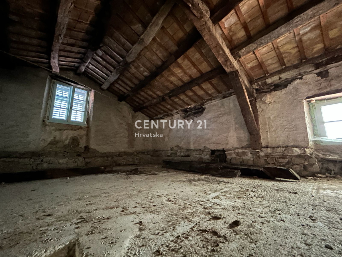 OPRTALJ, HOTEL, DELNO RENOVIRANA KAMNITA STARINA