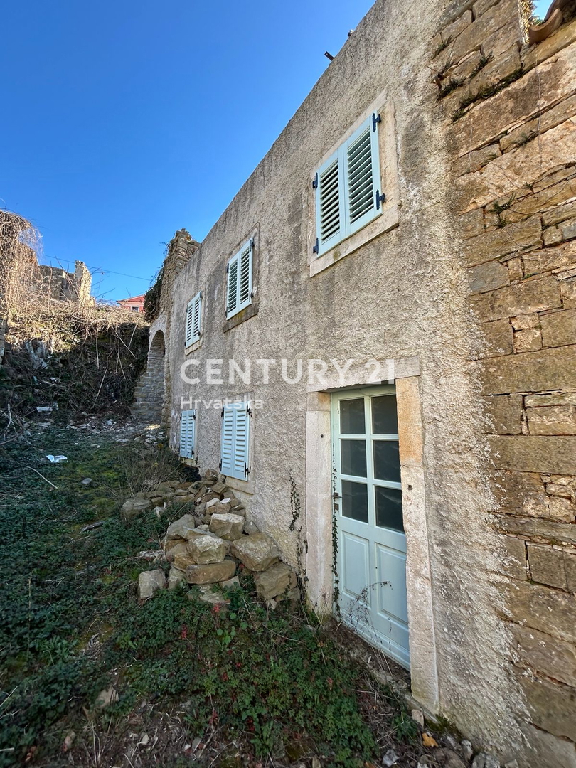 OPRTALJ, HOTEL, DELNO RENOVIRANA KAMNITA STARINA