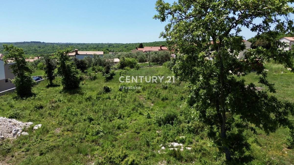 KRNICA, OKOLICA, GRADBENI TEREN S POGLEDOM NA MORJE