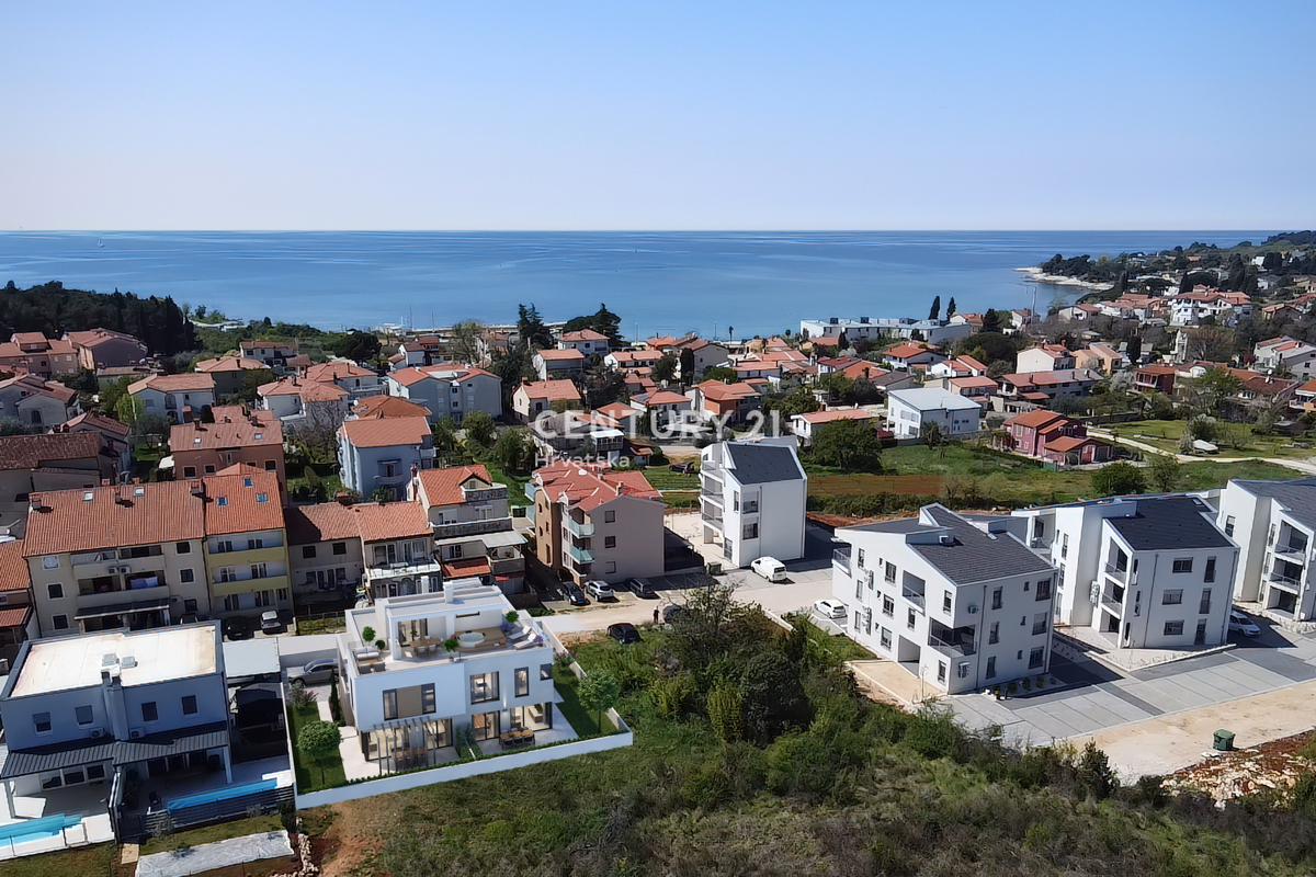 UMAG, ZAMBRATIJA, DVOSOBNO STANOVANJE LE 200 METROV OD PLAŽE IN MORJA