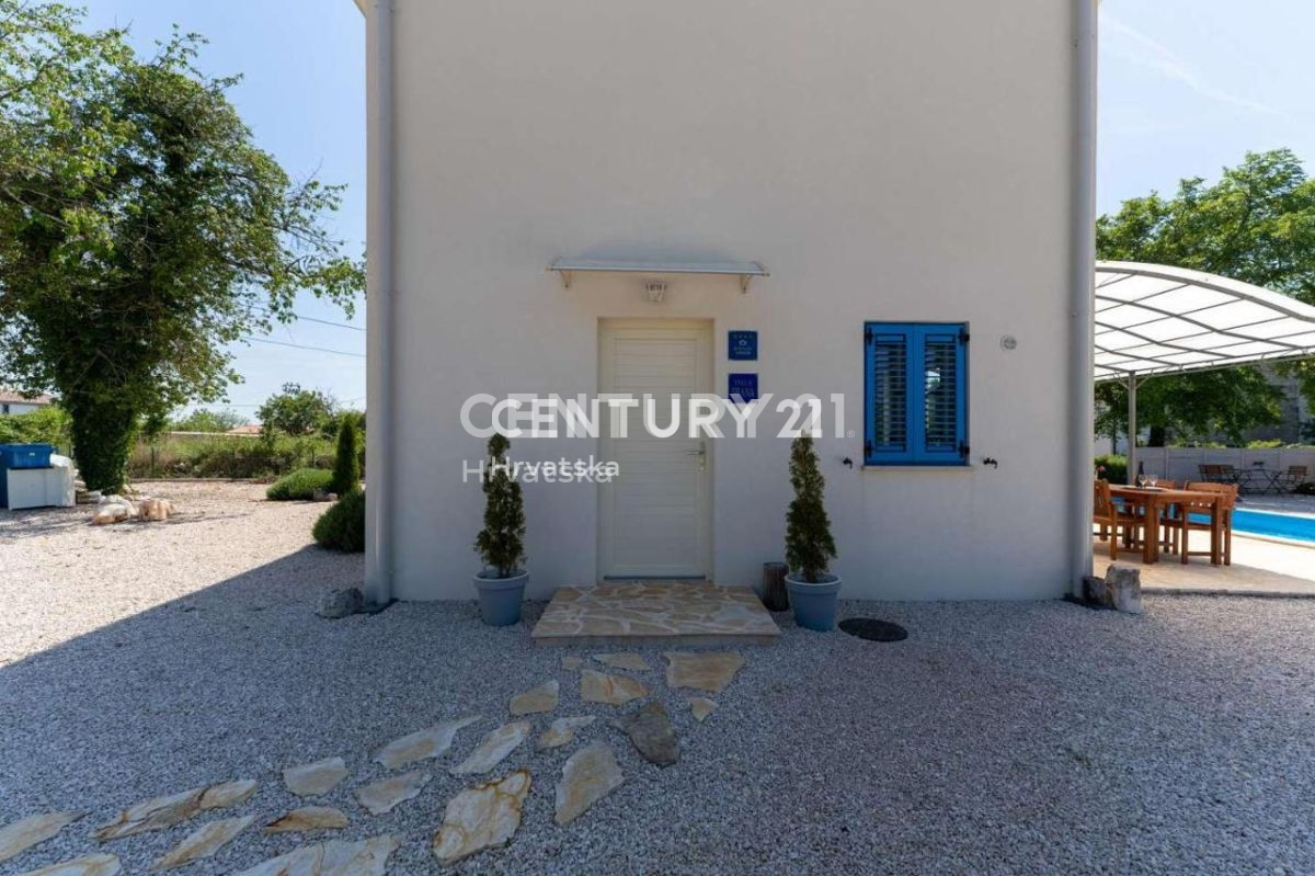 POREČ, VIŠNJAN, ROMANTIČNA HIŠA S ČUDOVITO OKOLICO IN BAZENOM