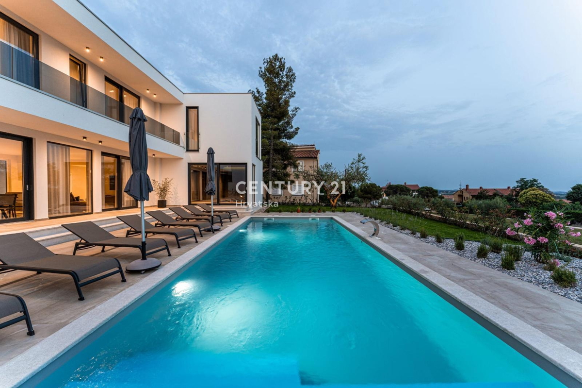 VABRIGA, ČUDOVITA, LUKSUZNA VILA S BAZENOM NA ODLIČNI LOKACIJI