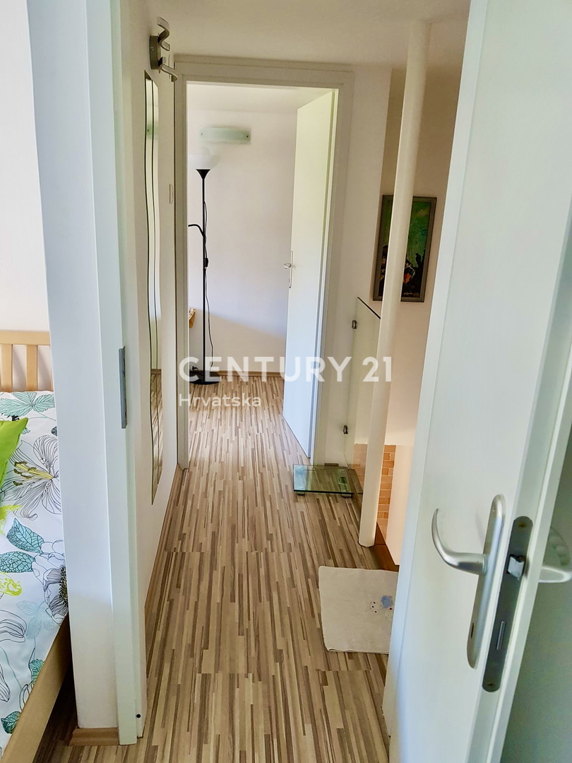 VRSAR, CENTAR, FANTASTIČNA POPOLNOMA PRENOVLJENA HIŠA, PRILOŽNOST!!