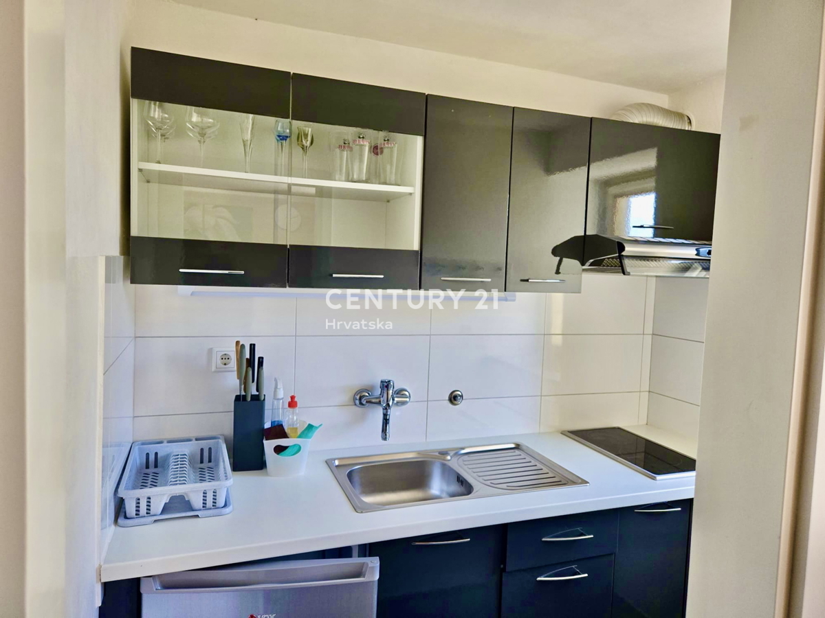 VRSAR, CENTAR, FANTASTIČNA POPOLNOMA PRENOVLJENA HIŠA, PRILOŽNOST!!