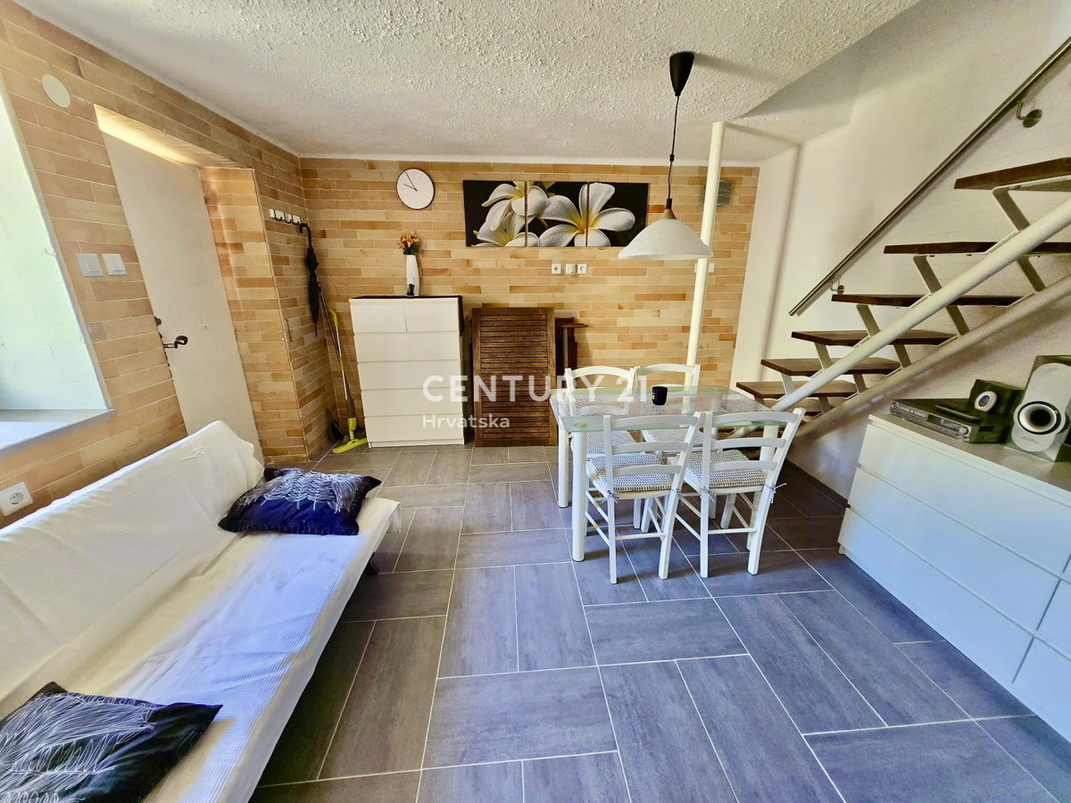 VRSAR, CENTAR, FANTASTIČNA POPOLNOMA PRENOVLJENA HIŠA, PRILOŽNOST!!