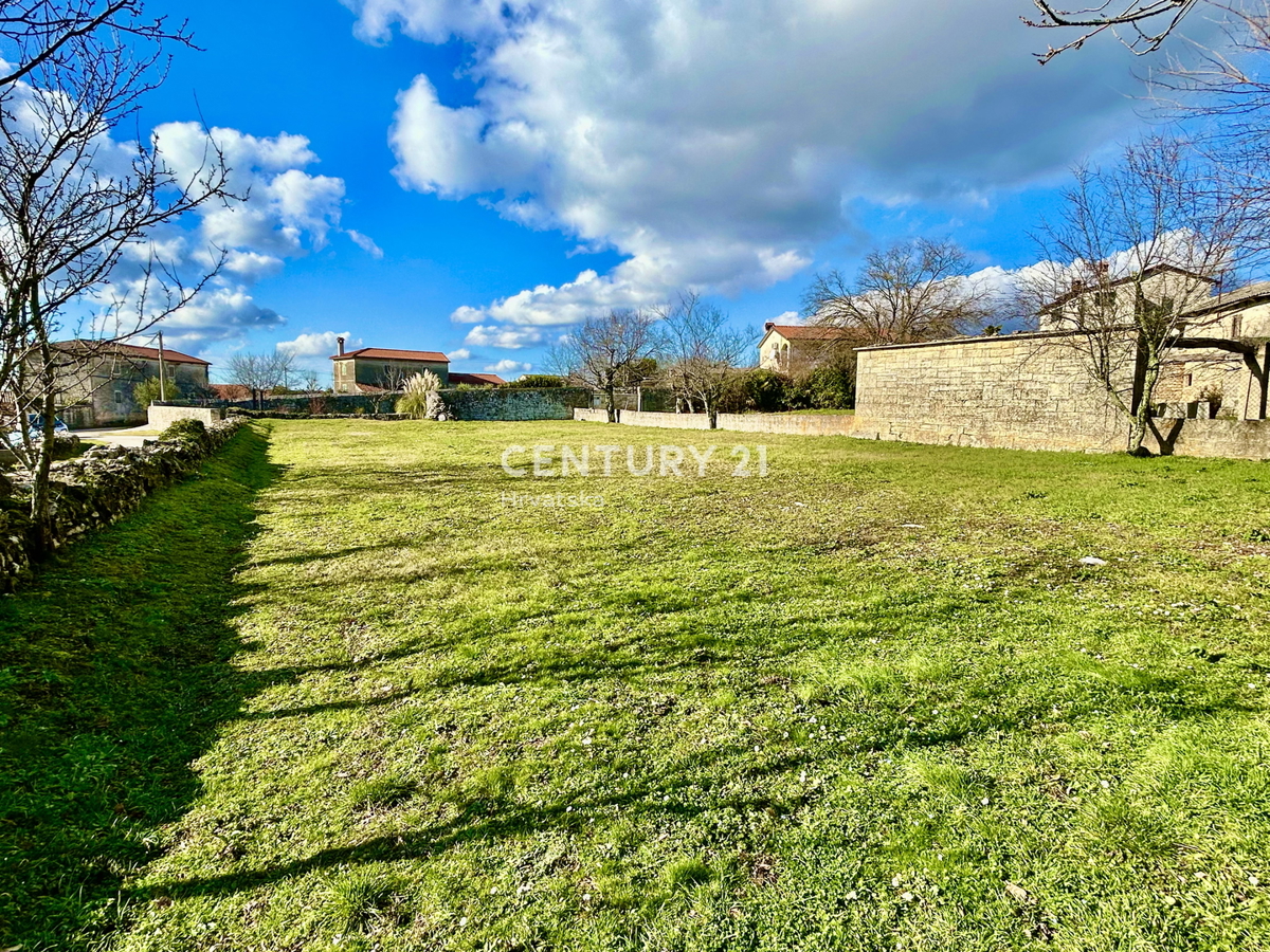 POREČ, OKOLICA, ATRAKTIVNO GRADBENO ZEMLJIŠČE NA VRHUNSKI LOKACIJI