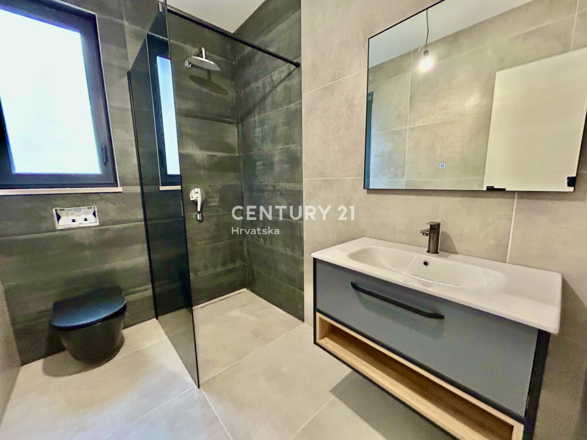 MEDULIN, NOV STAN S TREMI SOBAMI IN VISOKIM KOMFORTOM