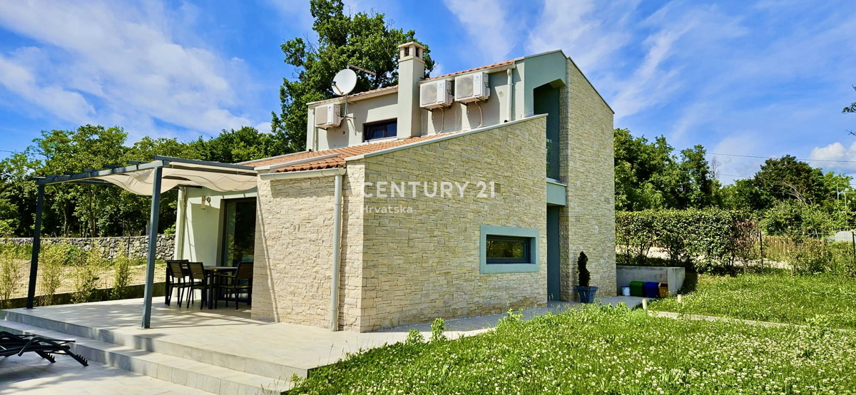 Žminj, okolica, šarmantna pritlična hiša obdana z naravo