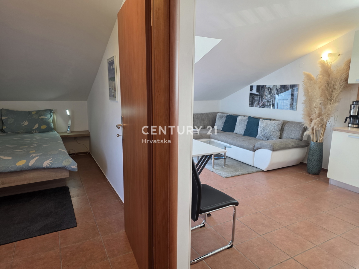 Lovran atraktiven stanovanje na peš razdalji od morja