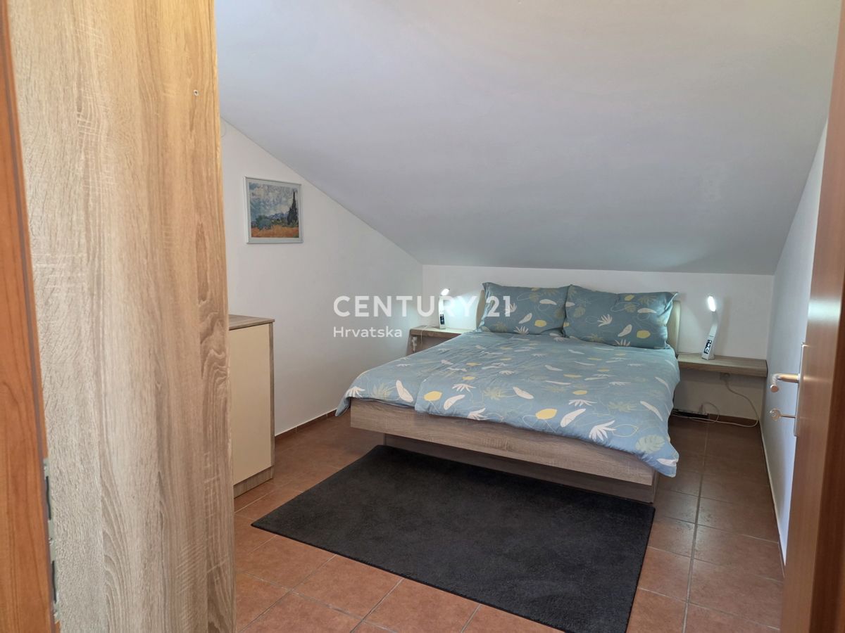 Lovran atraktiven stanovanje na peš razdalji od morja