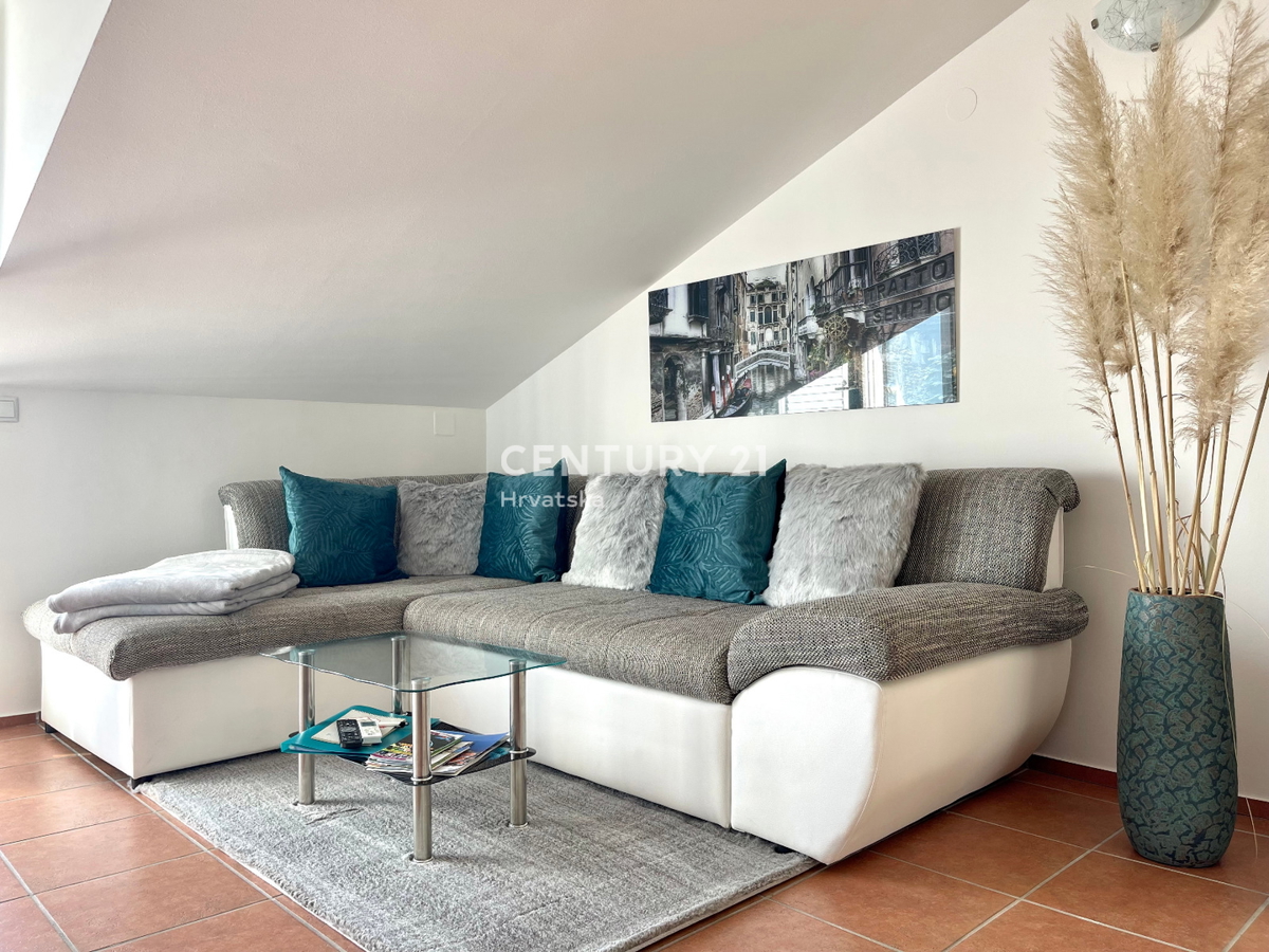 Lovran atraktiven stanovanje na peš razdalji od morja