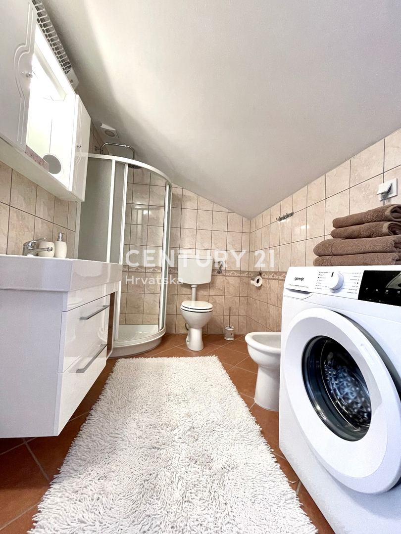 Lovran atraktiven stanovanje na peš razdalji od morja