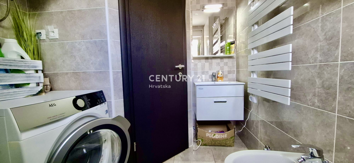 FUNTANA, STAN SAMO 600 METROV OD PLAŽE IN MORJA