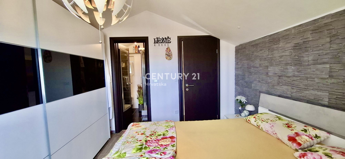 FUNTANA, STAN SAMO 600 METROV OD PLAŽE IN MORJA