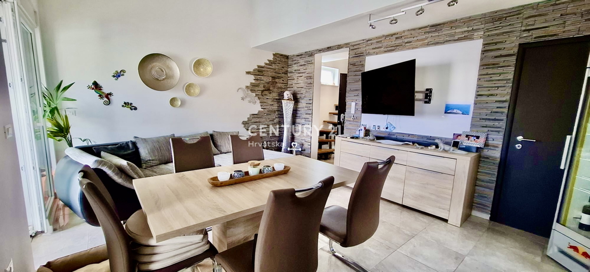 FUNTANA, STAN SAMO 600 METROV OD PLAŽE IN MORJA