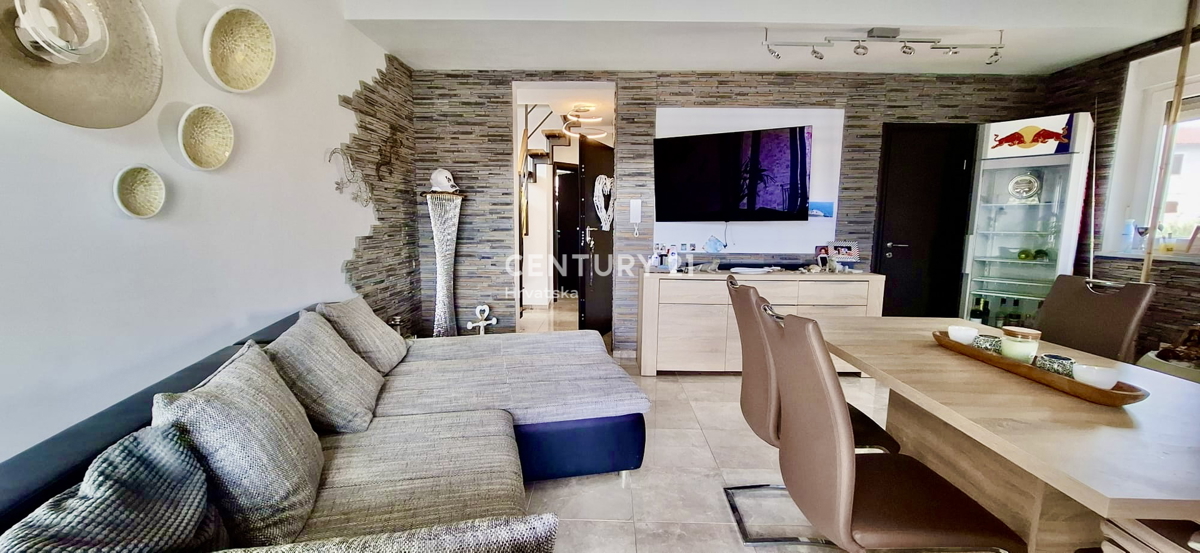 FUNTANA, STAN SAMO 600 METROV OD PLAŽE IN MORJA