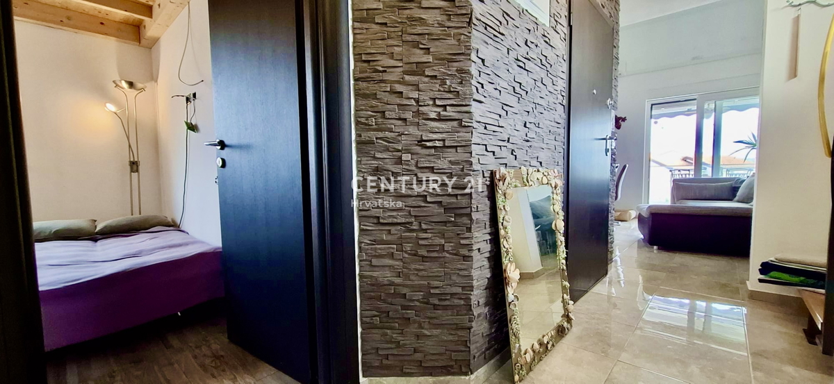 FUNTANA, STAN SAMO 600 METROV OD PLAŽE IN MORJA