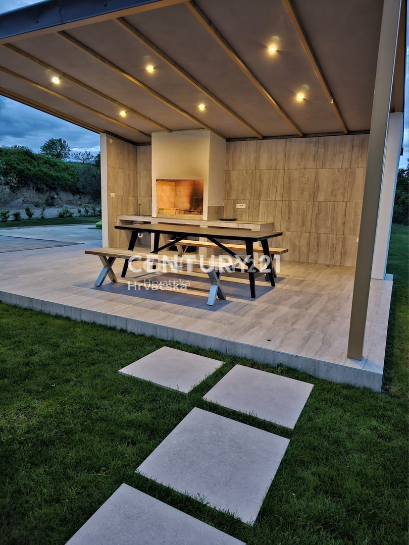 Prodaja, hiša, samostojna, Istarska županija, Buzet, Senj