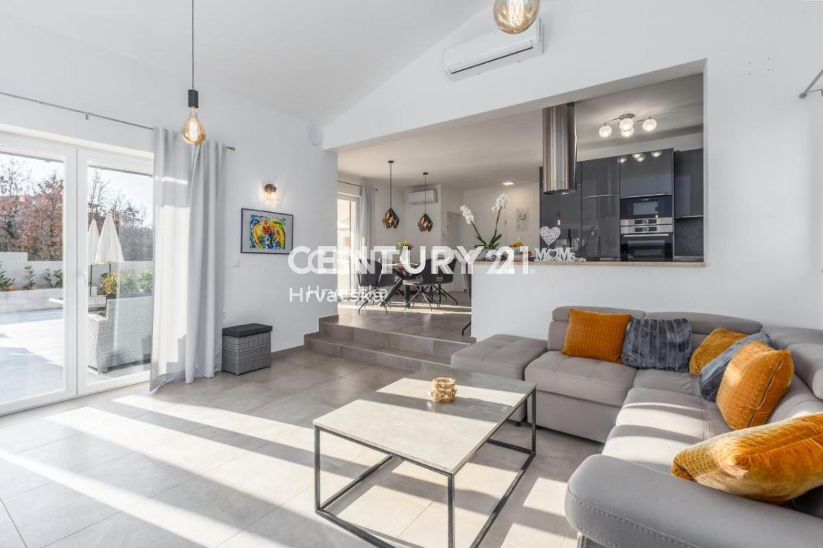 Prodaja, hiša, samostojna, Istarska županija, Poreč, Starići