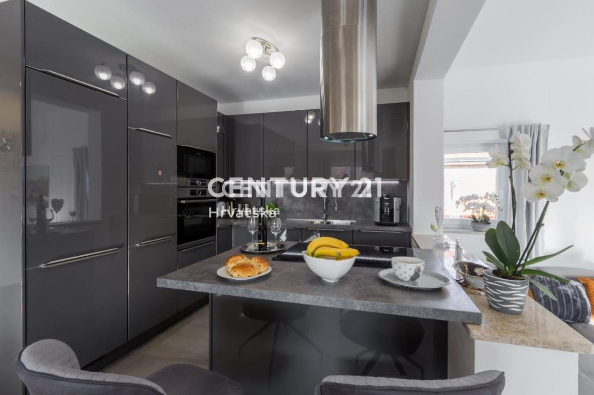 Prodaja, hiša, samostojna, Istarska županija, Poreč, Starići