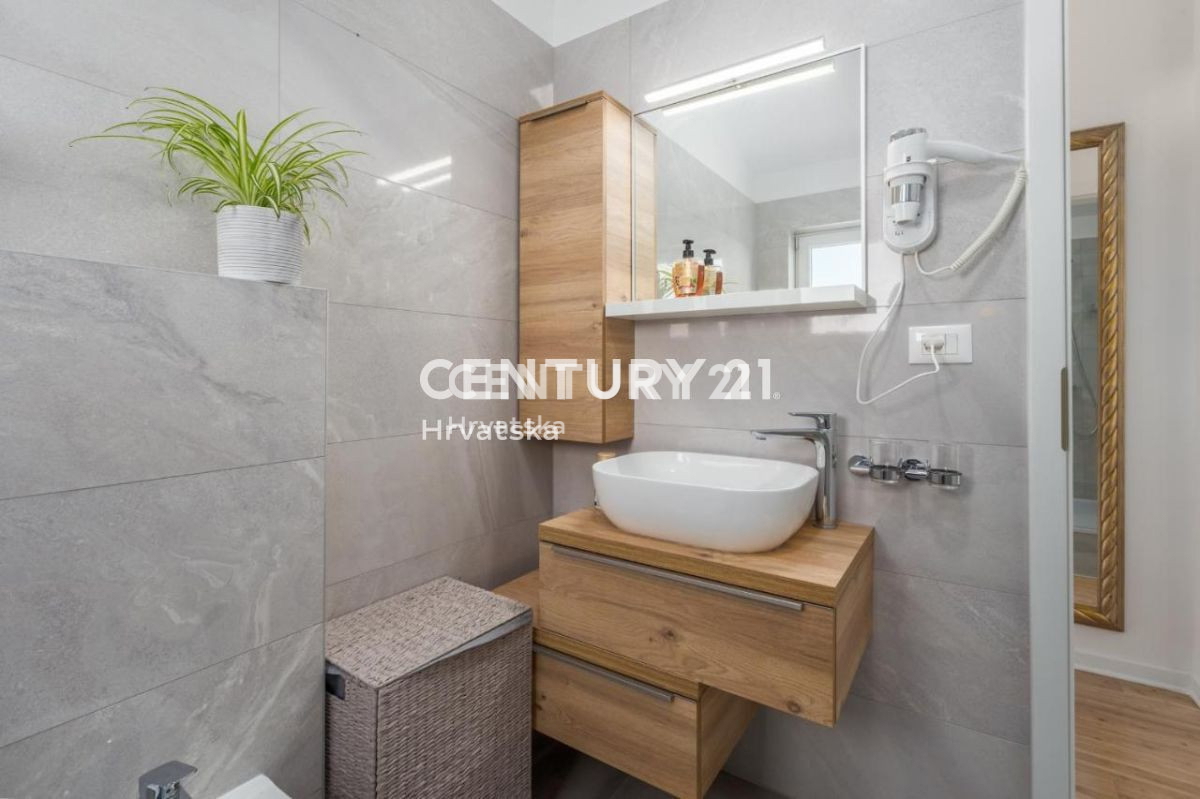 Prodaja, hiša, samostojna, Istarska županija, Poreč, Starići