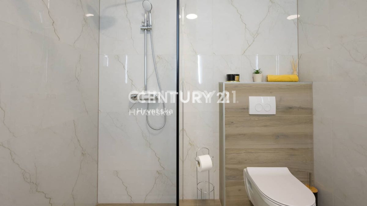 Prodaja, hiša, samostojna, Istarska županija, Svetvinčenat, Juršići