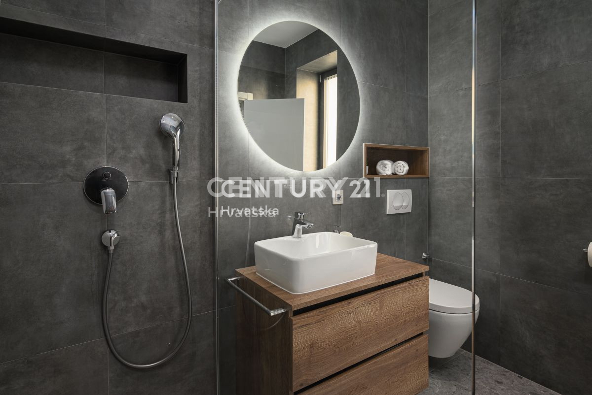 Prodaja, hiša, samostojna, Istarska županija, Svetvinčenat