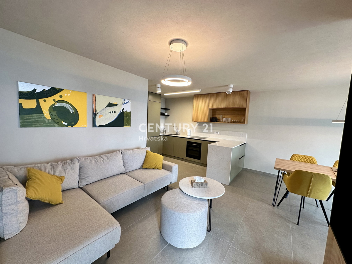 LABIN, stanovanje v novogradnji z odprtim pogledom na morje