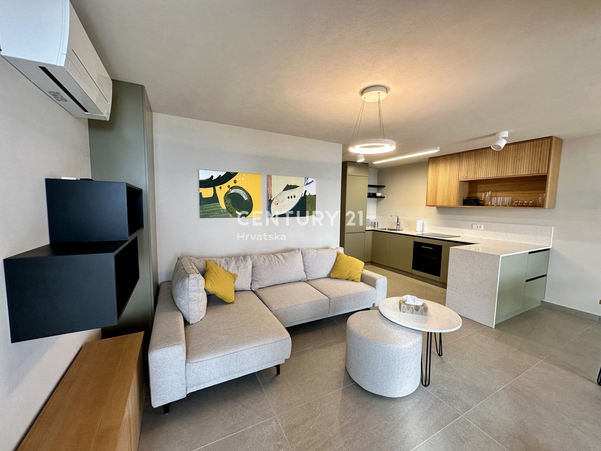 LABIN, stanovanje v novogradnji z odprtim pogledom na morje