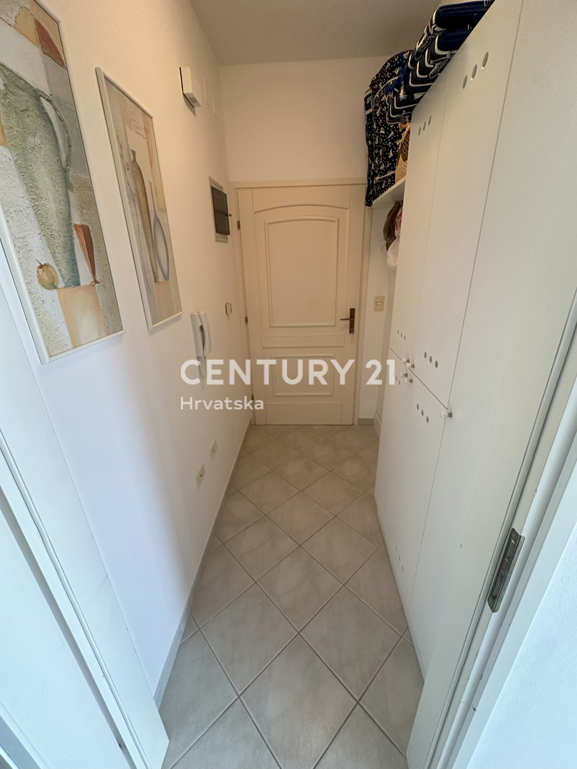 UMAG, stanovanje z dvema spalnicama in odprtim pogledom na morje