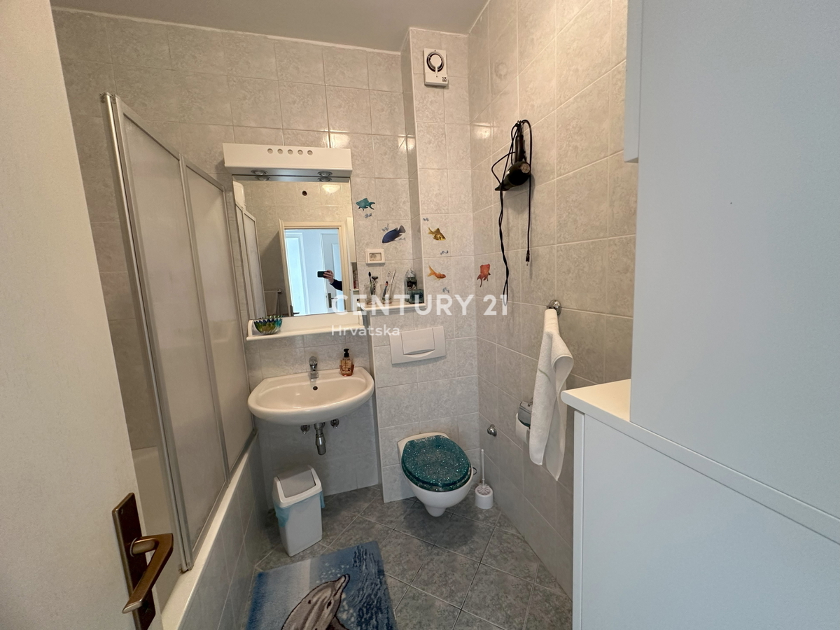 UMAG, stanovanje z dvema spalnicama in odprtim pogledom na morje