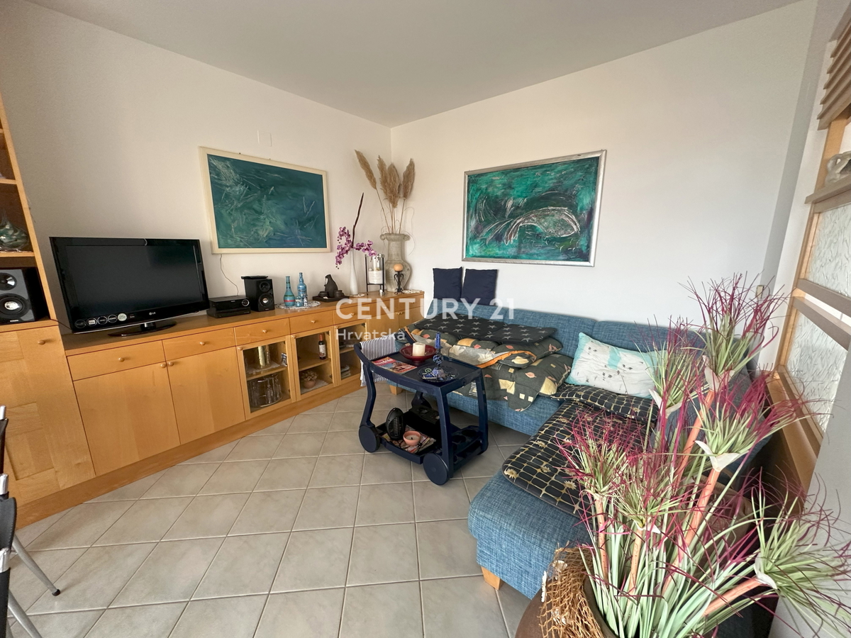 UMAG, stanovanje z dvema spalnicama in odprtim pogledom na morje