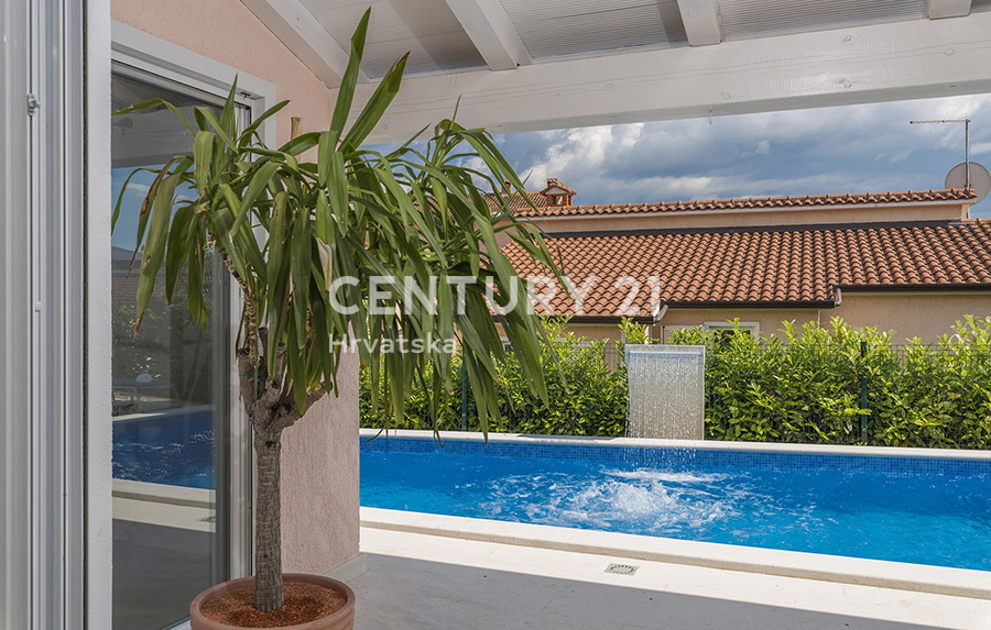 Poreč, prodaja pritlične hiše s bazenom
