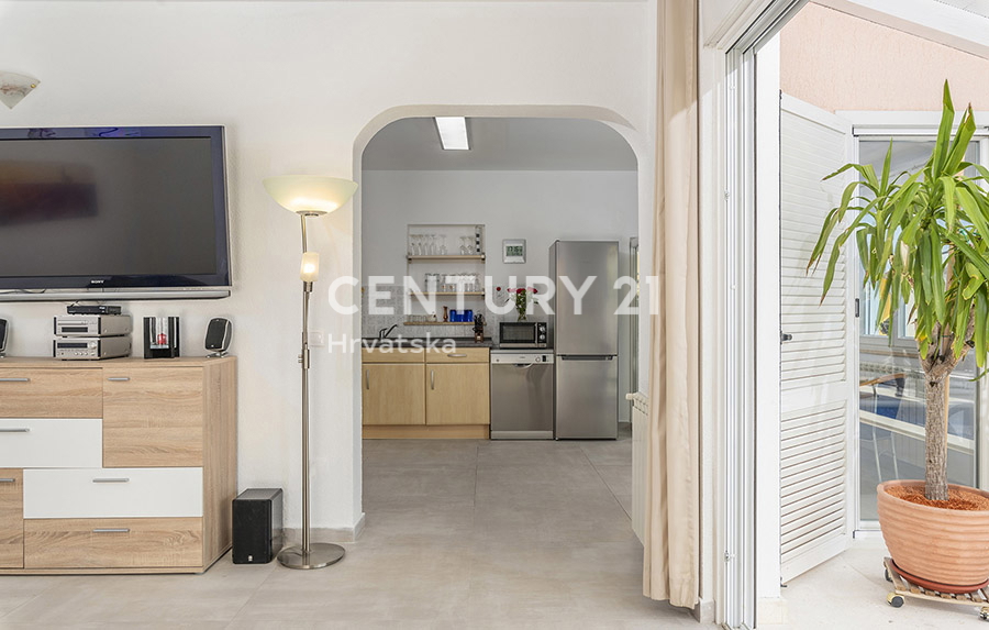 Poreč, prodaja pritlične hiše s bazenom