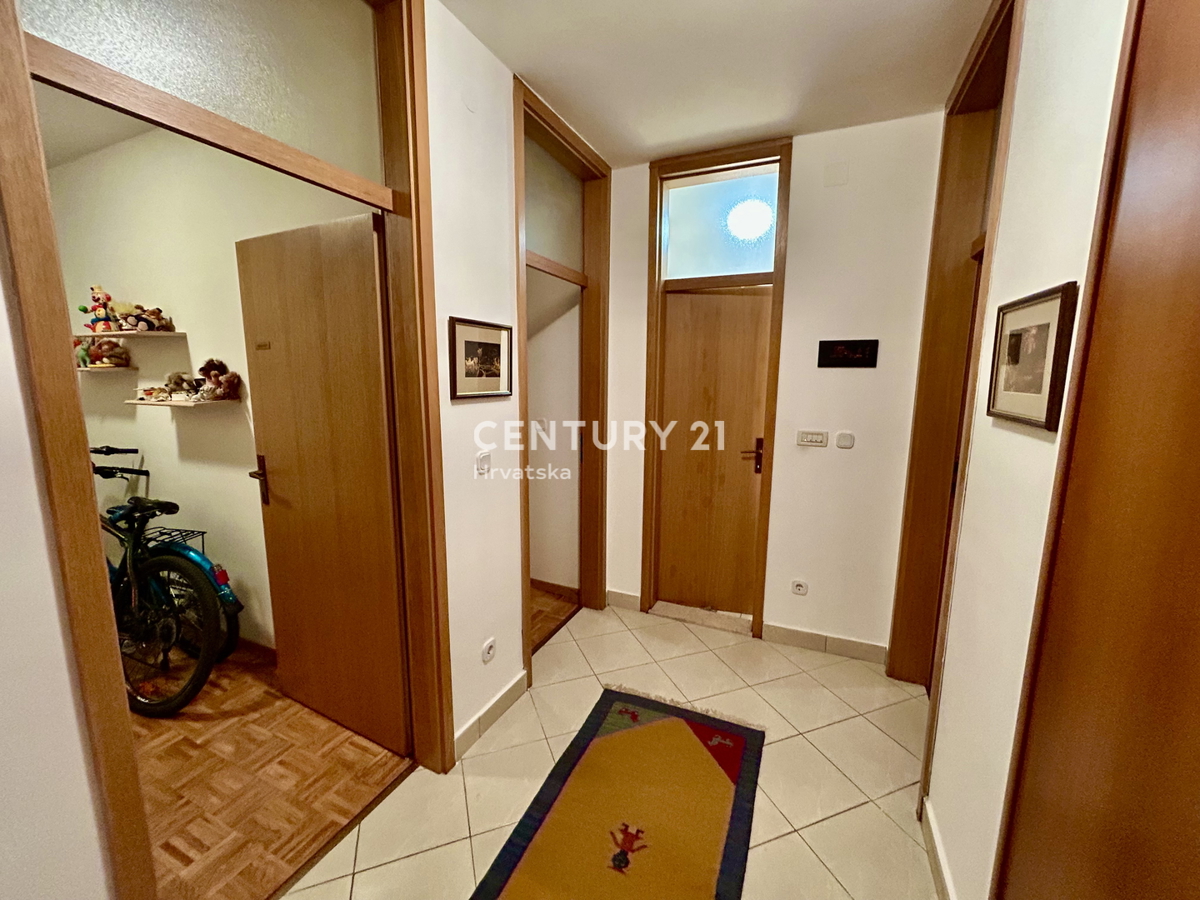 UMAG, CENTER, STANOVANJE Z VELIKIM POTENCIALOM NA ODLIČNI LOKACIJI
