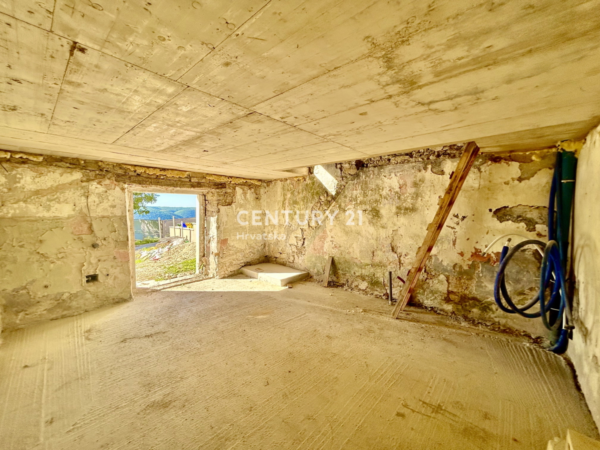 GROŽNJAN, OKOLICA, KAMNITA HIŠA S PANORAMSKIM RAZGLEDOM