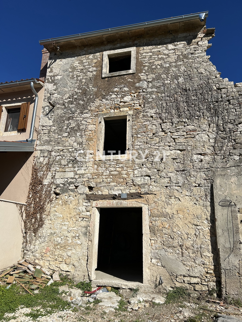 GROŽNJAN, OKOLICA, KAMNITA HIŠA S PANORAMSKIM RAZGLEDOM