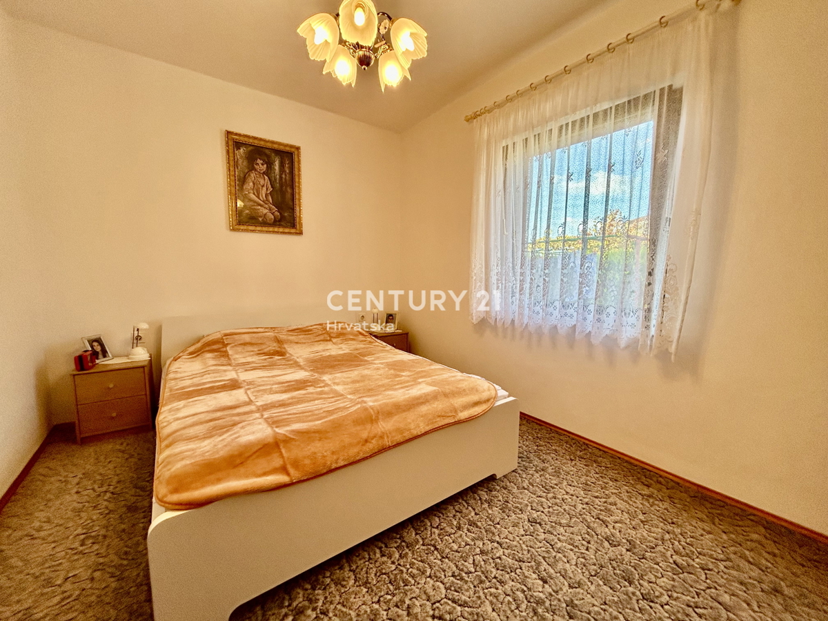 UMAG, OKOLICA, DRUŽINSKA HIŠA S PESTRIM POTENCIALOM