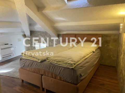 VODNJAN, ISTARSKA KAMENA HIŠA V CENTRU